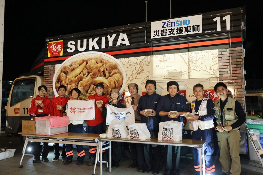 温かい牛丼が生んだ笑顔、「すき家」が大規模火災の佐賀関で炊き出し:ゼンショーホールディングス様 4 1C7A0787